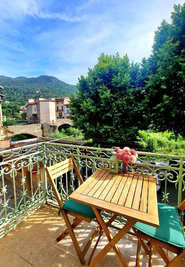 Apartment Riverside